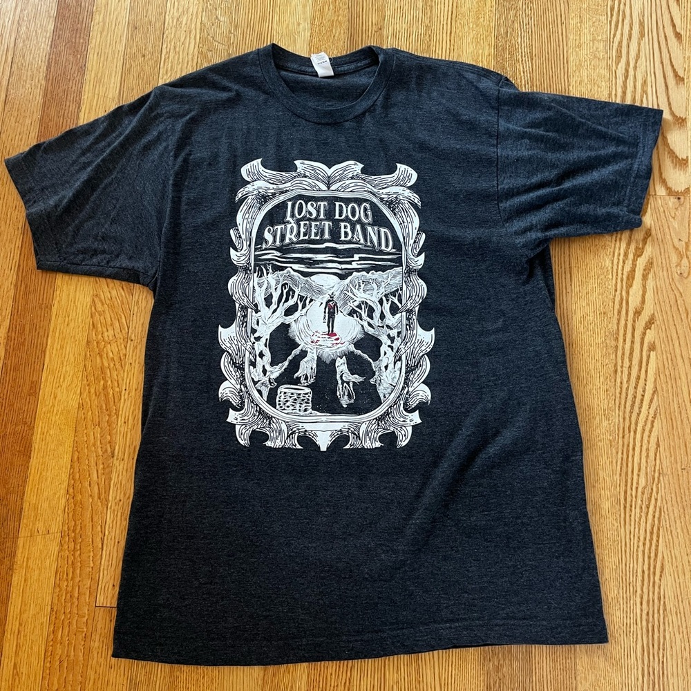 Lost dogs street band concert tee size L